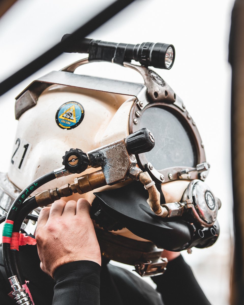 CDAtechnical's tweet photo. CDA’s Diving Program requires intensive in-water diving training. This in-water experience provides our students with the expertise to maximize their success both in school and upon graduation.

Start your path to become a Commercial Diver at CDA Tech! #CDADiver

💥 Learn Mor... https://t.co/U3e8M3hPiH