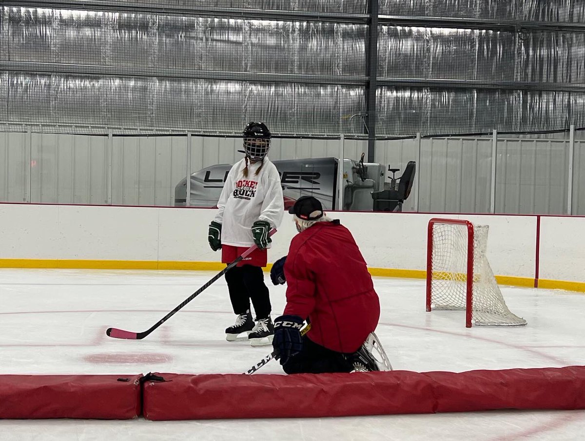 ChicagoHOYB's tweet photo. Another great week of skills and drills for Hockey On Your Block! Want to improve while having fun? Use the link in our bio to register for the next on ice class.
#hoyb #hockeyonyourblock #chicagoyouthfoundation https://t.co/BN9JvCtnnm