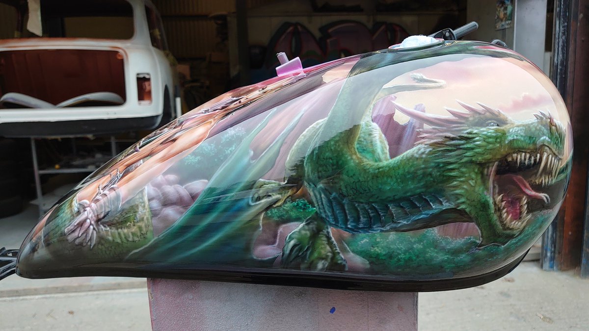 MDMachine's tweet image. Flexing my imagination muscles before the next larger job.
Kawasaki vn900 tank.
Facebook MDM art and custom paint