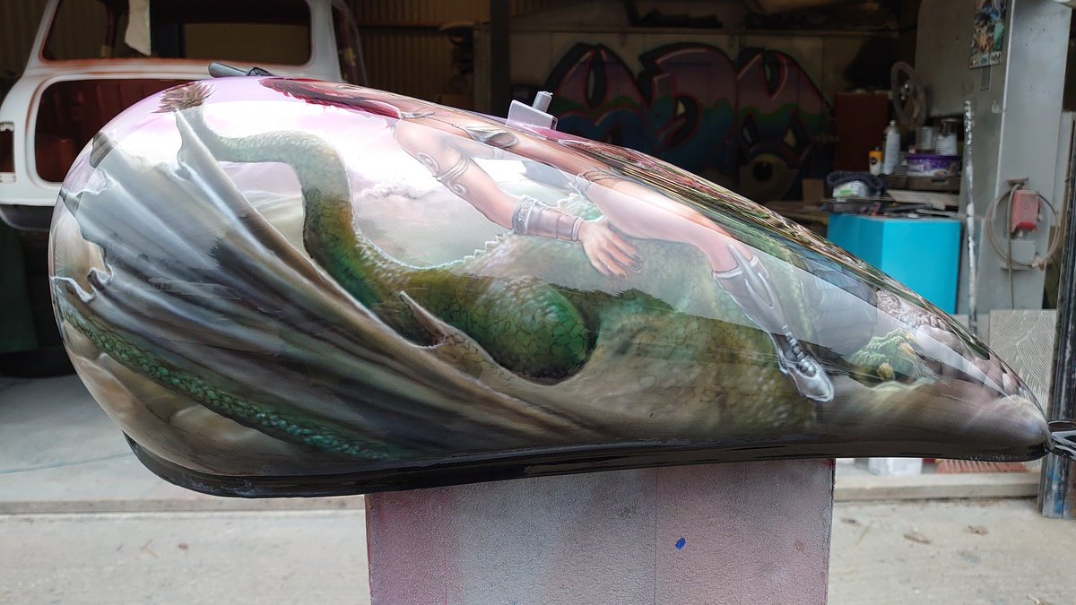 MDMachine's tweet image. Flexing my imagination muscles before the next larger job.
Kawasaki vn900 tank.
Facebook MDM art and custom paint