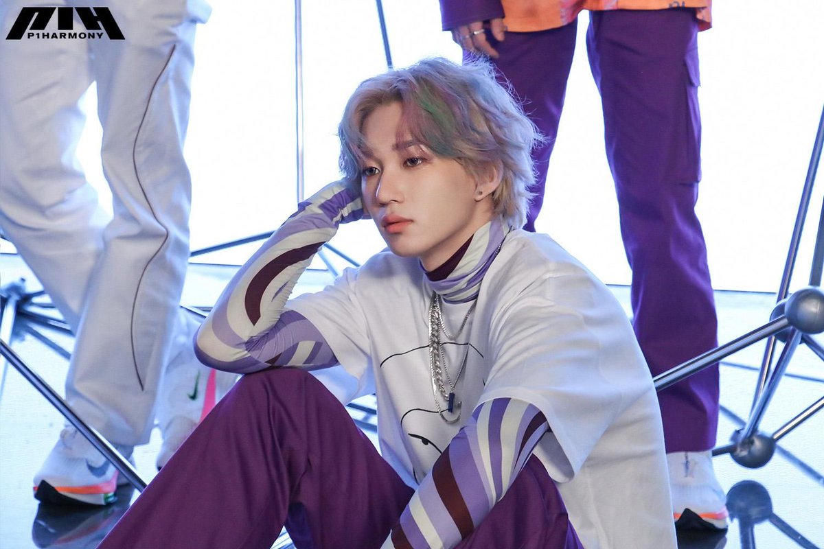 theo_archives's tweet photo. 📸 [P1CK!] P1Harmony (피원하모니) [DISHARMONY : FIND OUT] JACKET #THEO #테오 Behind P1CK! (2) https://t.co/QFEPFYJCLH