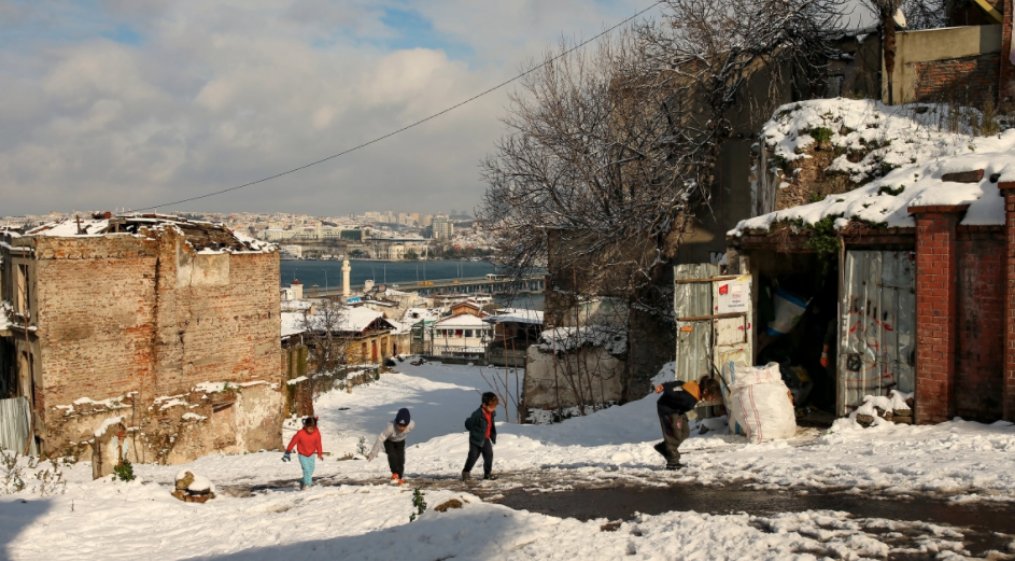 AJEnglish's tweet photo. “The height of the snow is unprecedented in some areas.”

Snow blanketed most of Turkey and Greece, including several Aegean islands — in pictures https://t.co/s2AEacMeeG https://t.co/spkZajjKUo