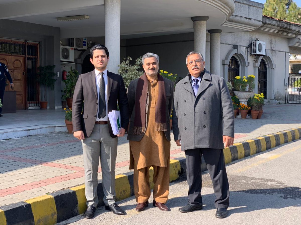 engineer_rights's tweet photo. Pakistan Engineering Council submitted petition against HEC equivalence of Engineering &amp; https://t.co/5tnCkNboOG diploma.
#DeseatAllNonEngineers https://t.co/5VnGVNppTG