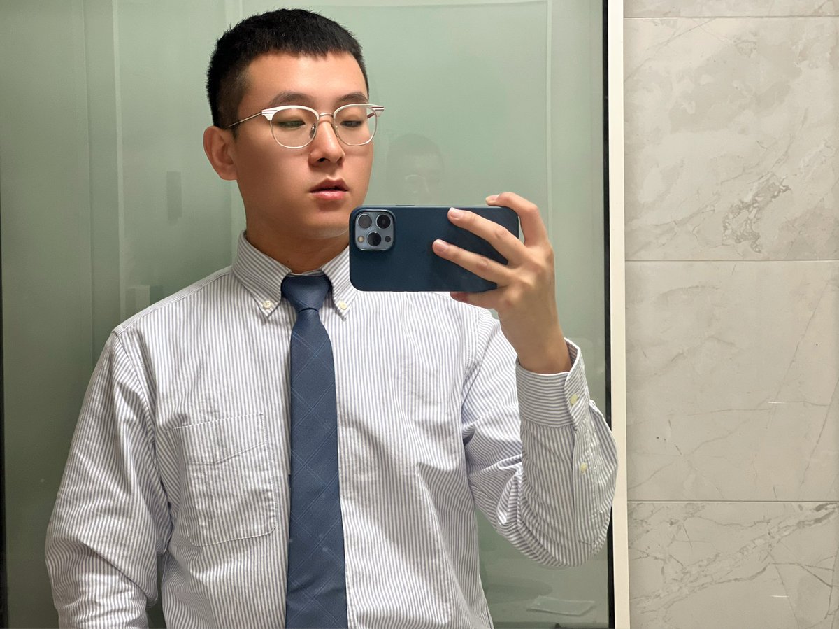 buer222222's tweet photo. 👨‍💼 https://t.co/xRdfaDOsxJ