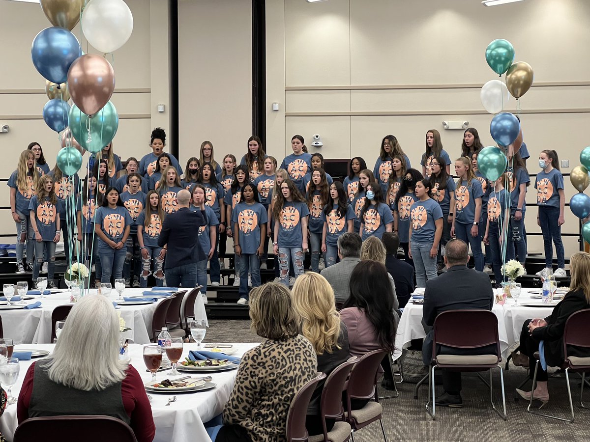 tsmschoirs's tweet photo. The TSMS Varsity Treble Choir sang for the KISD School Board Dinner tonight, and they were incredible! We are grateful for the invitation! @KellerISD @KISDFineArts @DrRDubKellerISD @TSMSKeller @MaganLocey @jbarrettTSMS #TrinitySings https://t.co/BiWvzBEORS
