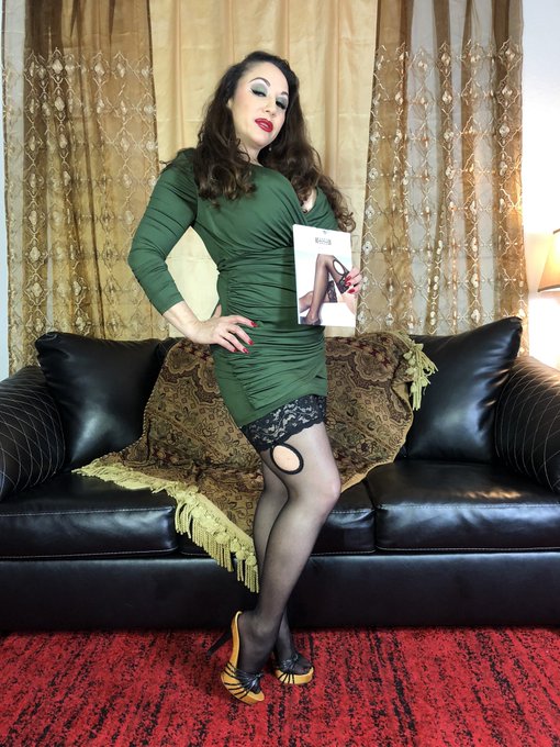 3 pic. My new #WolfordThighHighs are absolutely stunning! They make me feel so sexy, glamorous, & happy