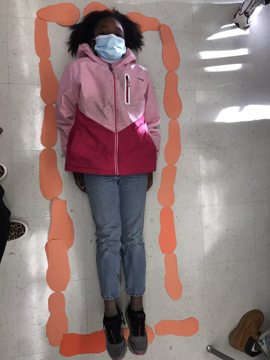 MrsGilmore6's tweet photo. How Big Is A Foot? @UNCGMSPS Using nonstandard measurement to understand the importance of standard measurement. Check out the “Queen” in her bed. https://t.co/Jry8woMmud
