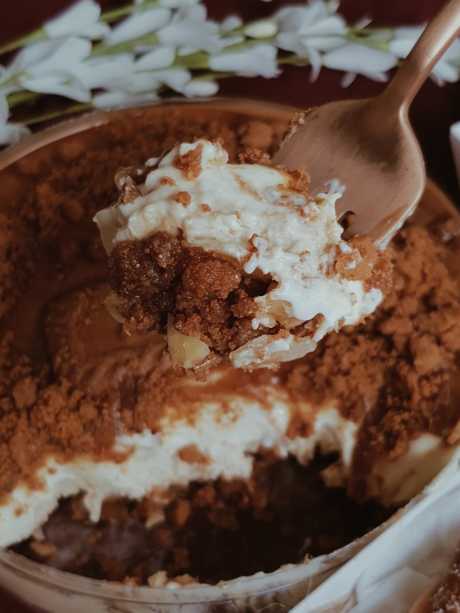 hazucakery's tweet photo. Almond Biscoff Cheesecake 🧡
Siapa peminat biscoff dekat sini?

#premiumminicake #minicake #cheesetart #pavlova #gombakfooddelivery #tuxedotart #coffee #fruittart #waffle https://t.co/ce2wIP4ncW