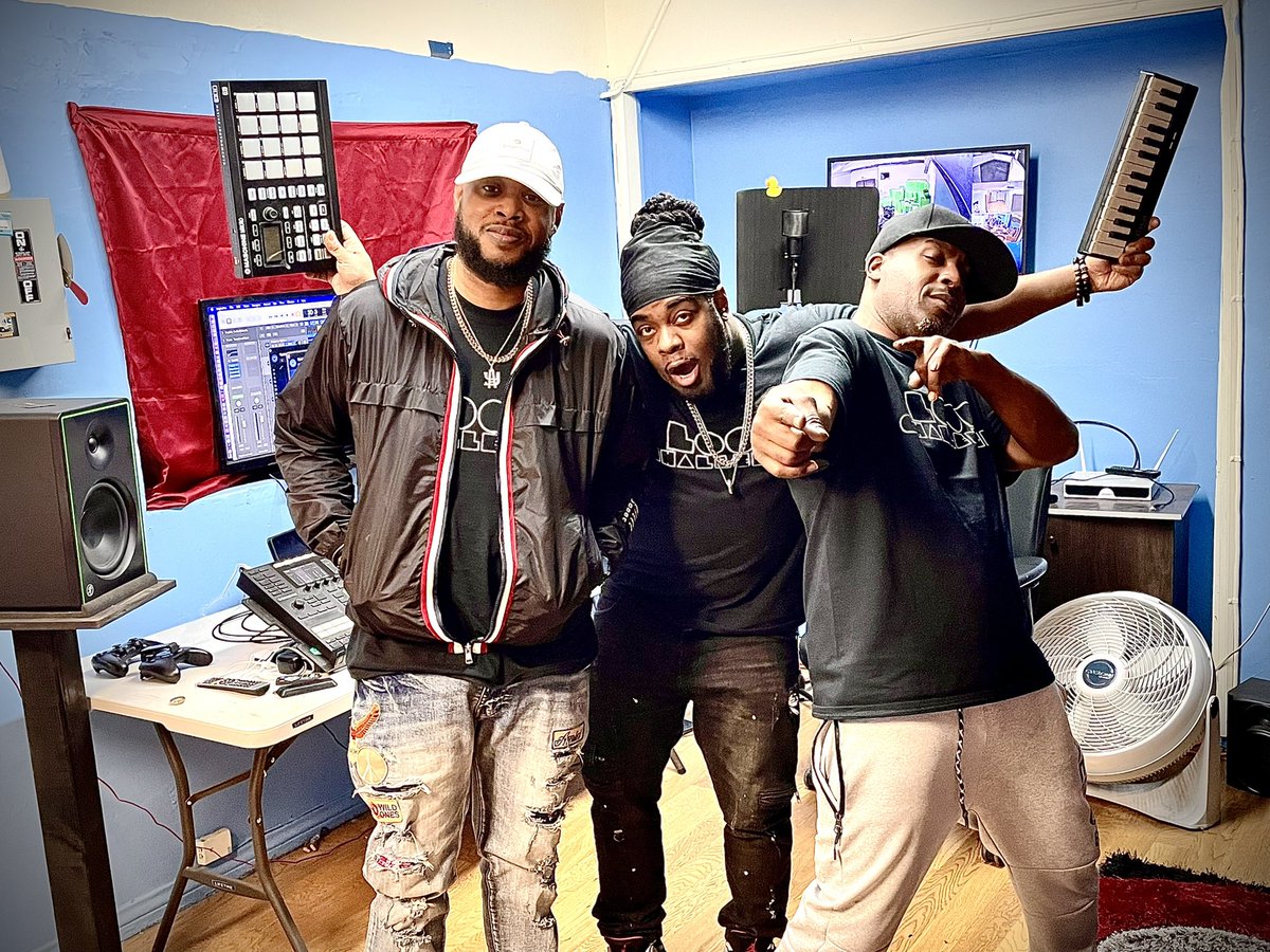 ShortiShortkut's tweet image. Yeah, we working on #loopchallenge season4💪🏾