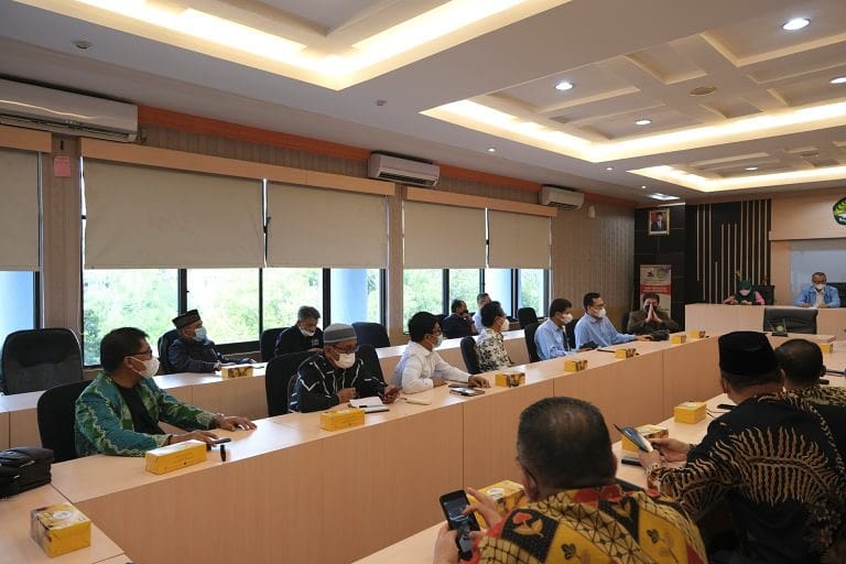 uinibpadang's tweet photo. UIN Imam Bonjol Padang Perluas Kerja Sama dengan UNR https://t.co/wvFBRDgY78