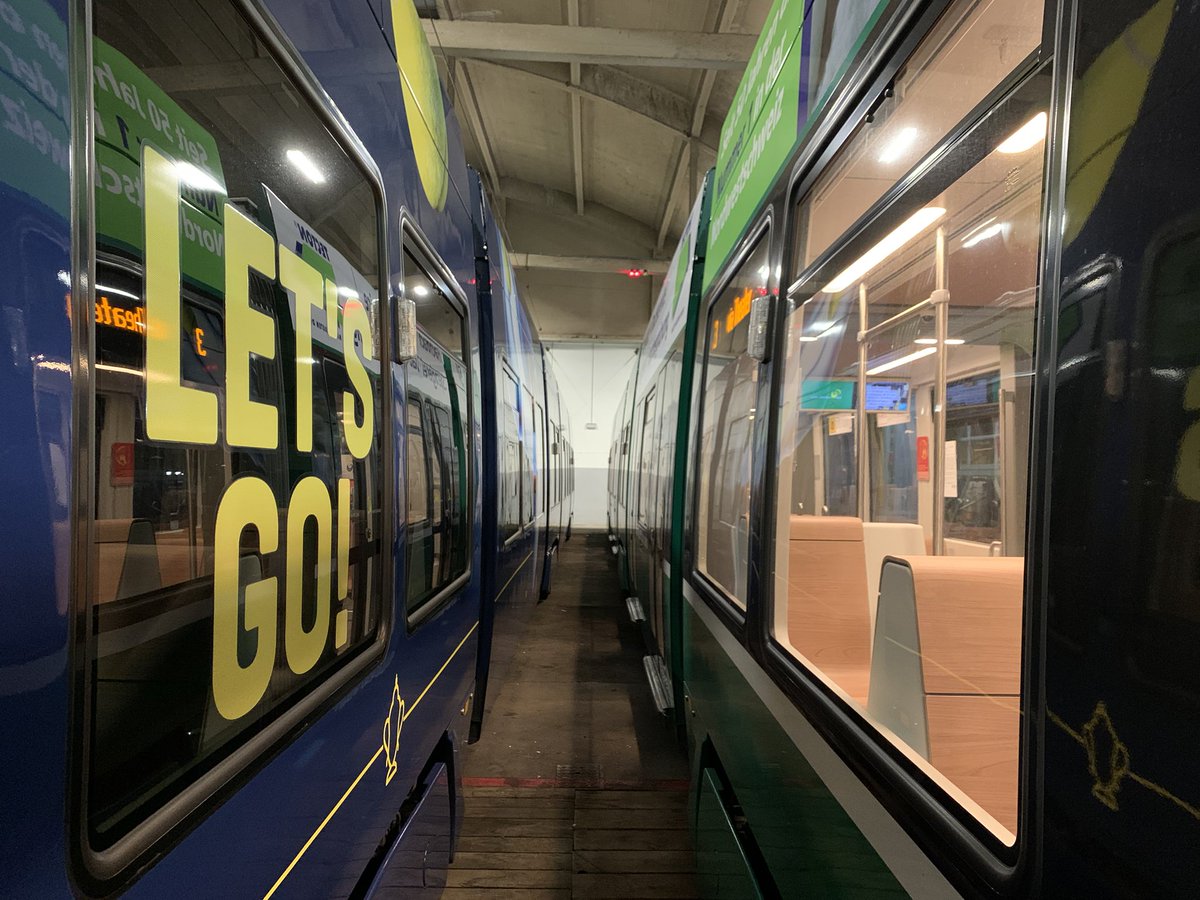 BVB_BaselStadt's tweet photo. 😎 Während @rogerfederer noch 😴, sind wir schon lange unterwegs. Guete Morge Basel! 🚃💚🚍
#bvb #drämmli #bus #öv #baselerfahren #depotromantik #früh #bisspät #basel #federerexpress
@BaselLive_ch https://t.co/OIsItsWKtq
