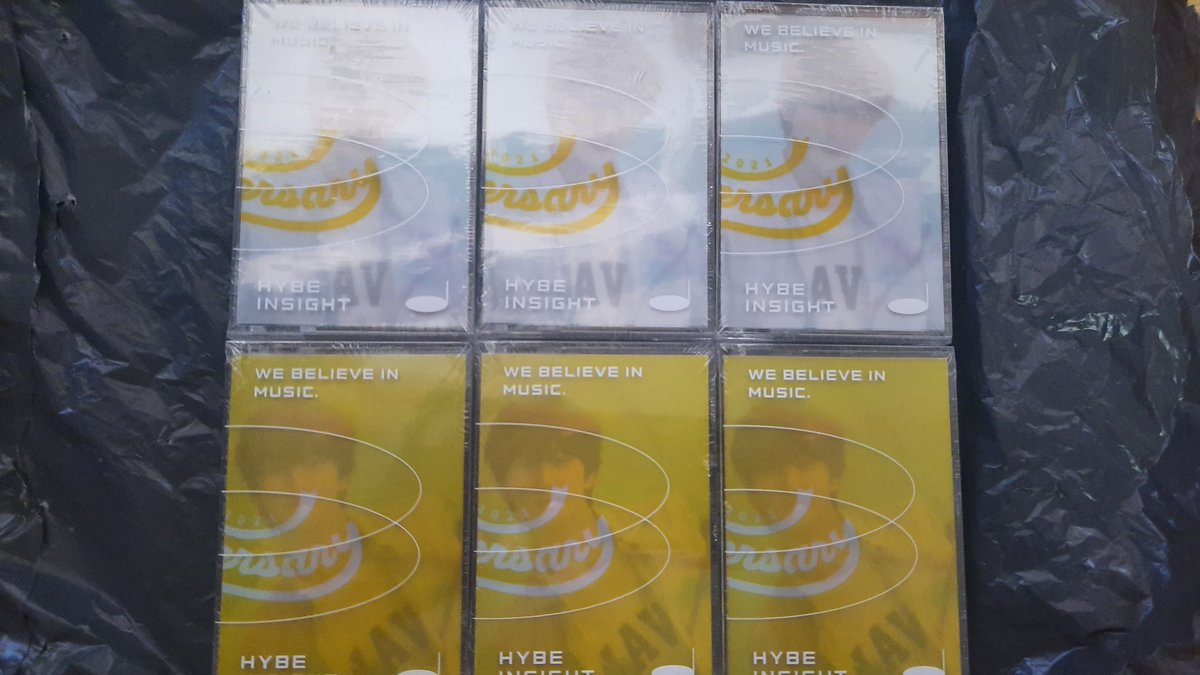 kfunph's tweet photo. Update: All Enhypen Enniversary HYBE Insight PCs already arrived in my address. Will send notice of arrival and shipping form to miners today. 

Shipping starts tomorrow or Thursday. Thank you ! https://t.co/enK6JjQw7F