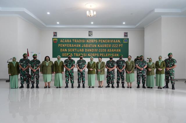 Korem022's tweet photo. Korem 022/PT Laksanakan Acara Korps Penerimaan, Penyerahan Jabatan Kasrem Dan Sertijab Dandim 0208/Asahan Serta Tradisi Korps Pelepasan
https://t.co/FULche0m8F https://t.co/B4gN2nRBcx