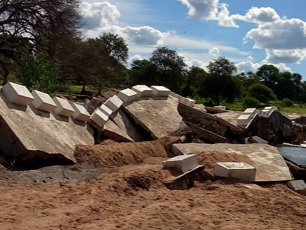 GrahamAnesu's tweet photo. The "just opened bridge" is now water under the bridge๐ #RebuildZimbabwe https://t.co/BA1ruisCNf