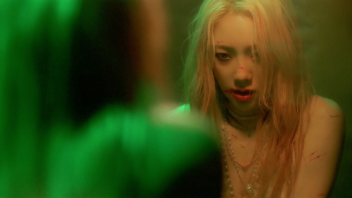 can't control myself, taeyeon (2022)
just tonight, the pretty reckless (2010)