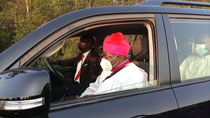 ugcatholics's tweet photo. Earlier this morning: Archbishop Paul Ssemogerere arriving at River lumasi to be handed over to chancellor of kampala Archdiocese

#ArchbishopInstallation #ucoupdates https://t.co/4iamjXfW3Q