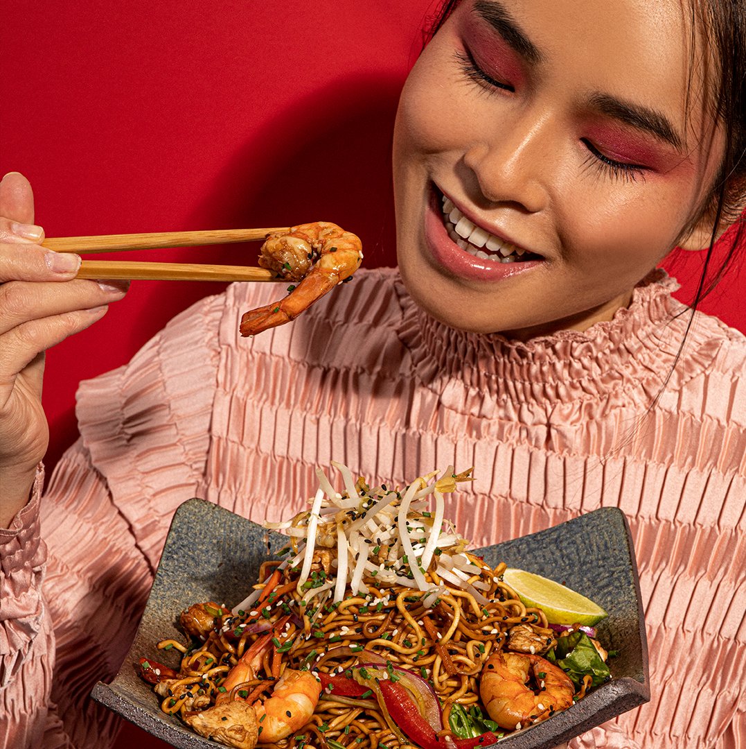 Los langostinos de nuestros platos (noodles, arroces...) son lo mejor que te puedo recomendar hoy y hasta 2067 si me apuras.
🍤🍤🍤🍤🍤🍤🍤🍤🍤🍤🍤🍤🍤🍤

Míralos en la carta > ow.ly/Gujy50Huwrc