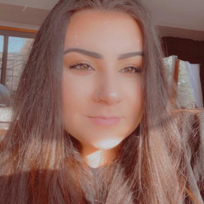 me2areu's tweet photo. #NewProfilePic 

Honestly I’ve been feeling disconnected from the world… trying to figure shit out. https://t.co/fo4hYn1JEA