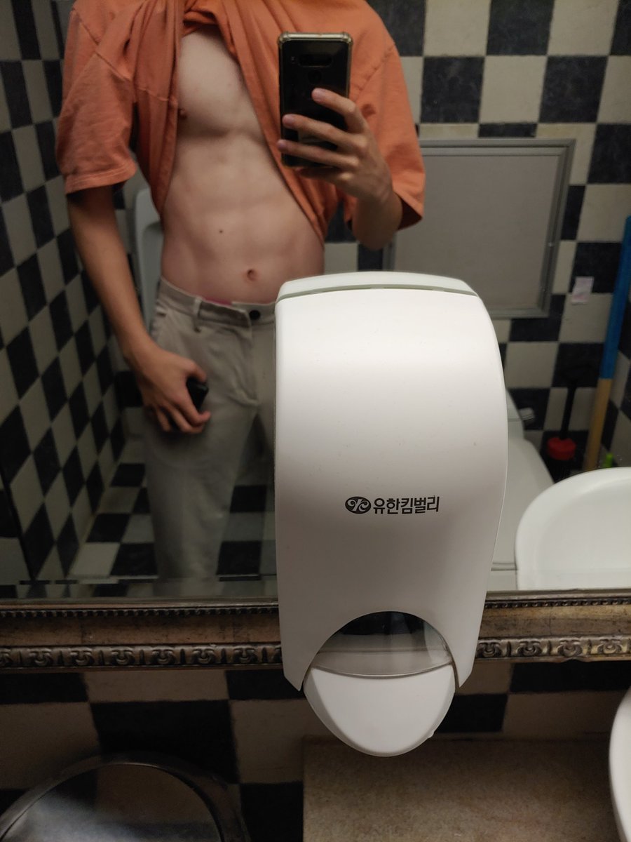 sdcard24's tweet image. 조금 예전꺼