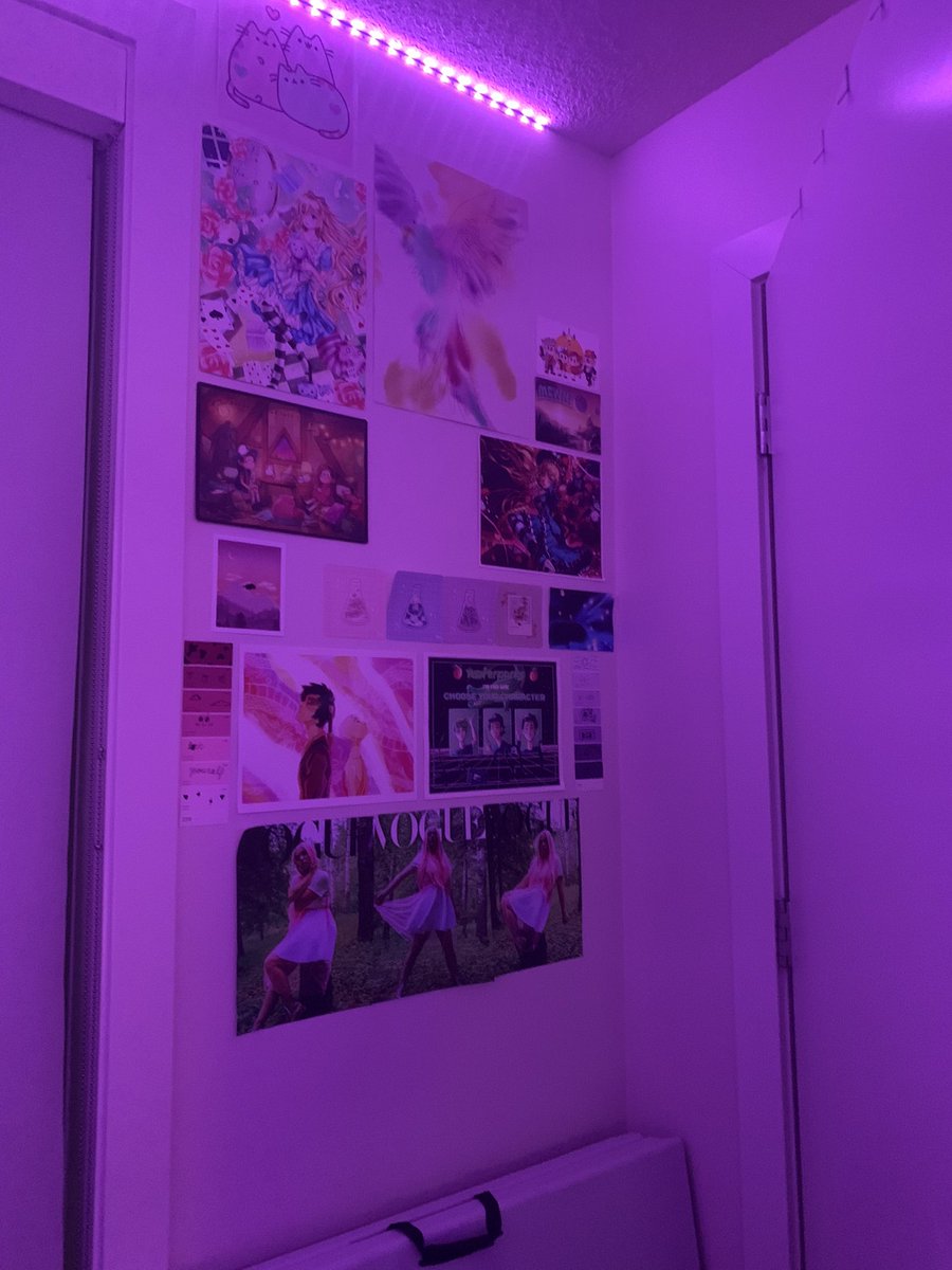 hextherrr's tweet photo. I just feel so much peace in my room ya know https://t.co/QEDlK1vtZm