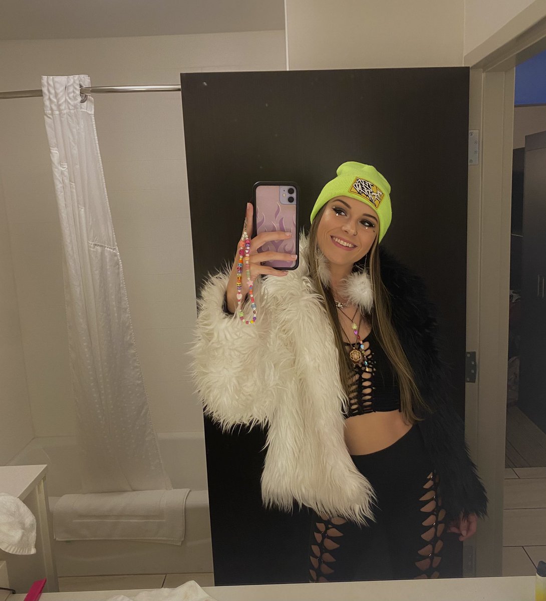 holalaurennn's tweet photo. heyyyy hows it goin https://t.co/O2iPMDD2Za