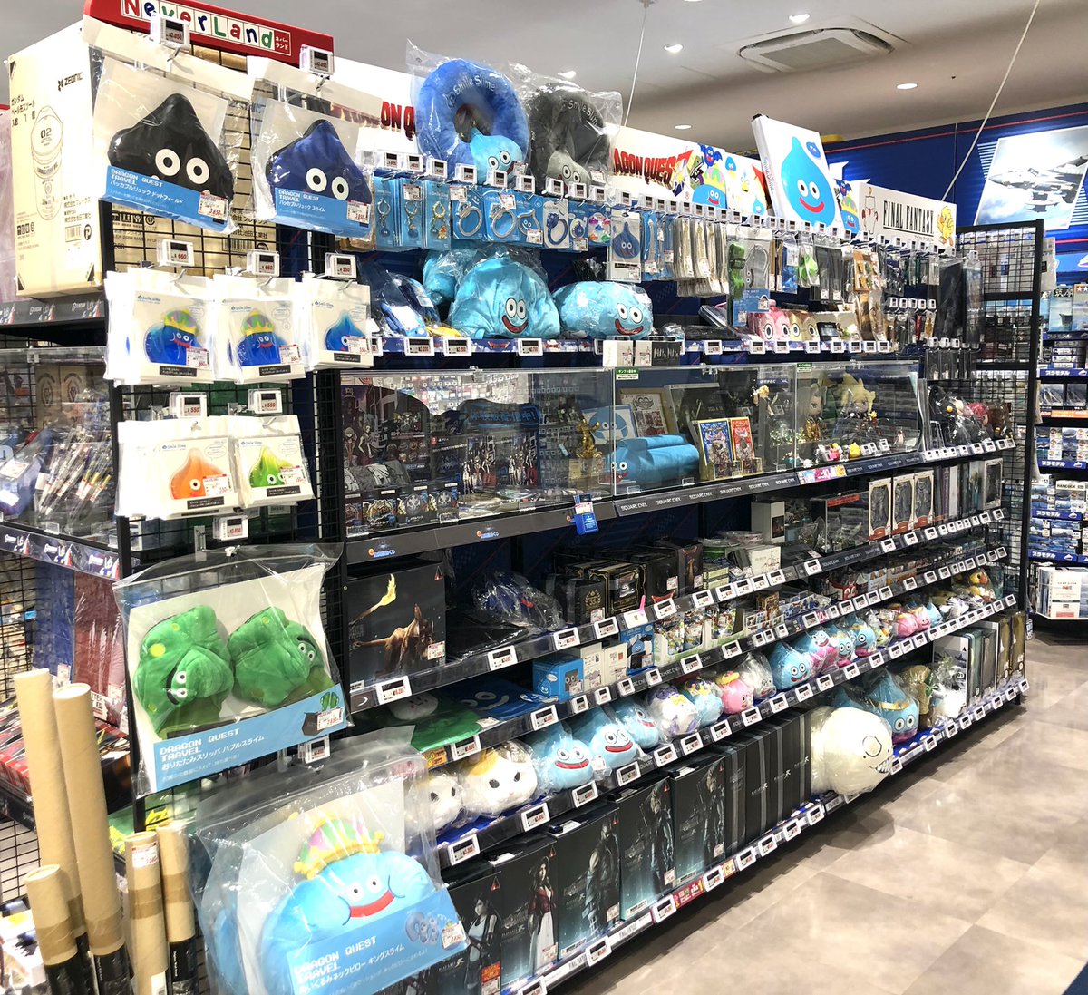 なんば本店では スクウェア・エニックスグッズコーナーを展開中