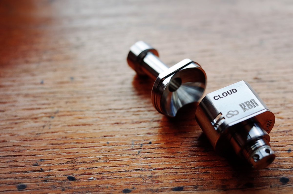 SlowKinax's tweet photo. Cloud RBA - Cloud Mods
ビルドするの楽しみーーーーー!!!!
510スレッド切ってあるのでそのままオームメーターに載るってのが実は革命的。構成パーツが少ないというのは創意工夫の証拠。
"更に"良いものを作ろうというメーカーの気合いを感じるよね。 #CLOUDRBA https://t.co/x5cMknCnyG