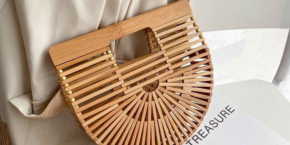 #hashtag3 Luxury Brand Design Hollow out Handbags Bamboo Women Crossbody Bags 2021 Summer Woven Beach Tote Messenger Bags Female Purse fairbo.com/luxury-brand-d…