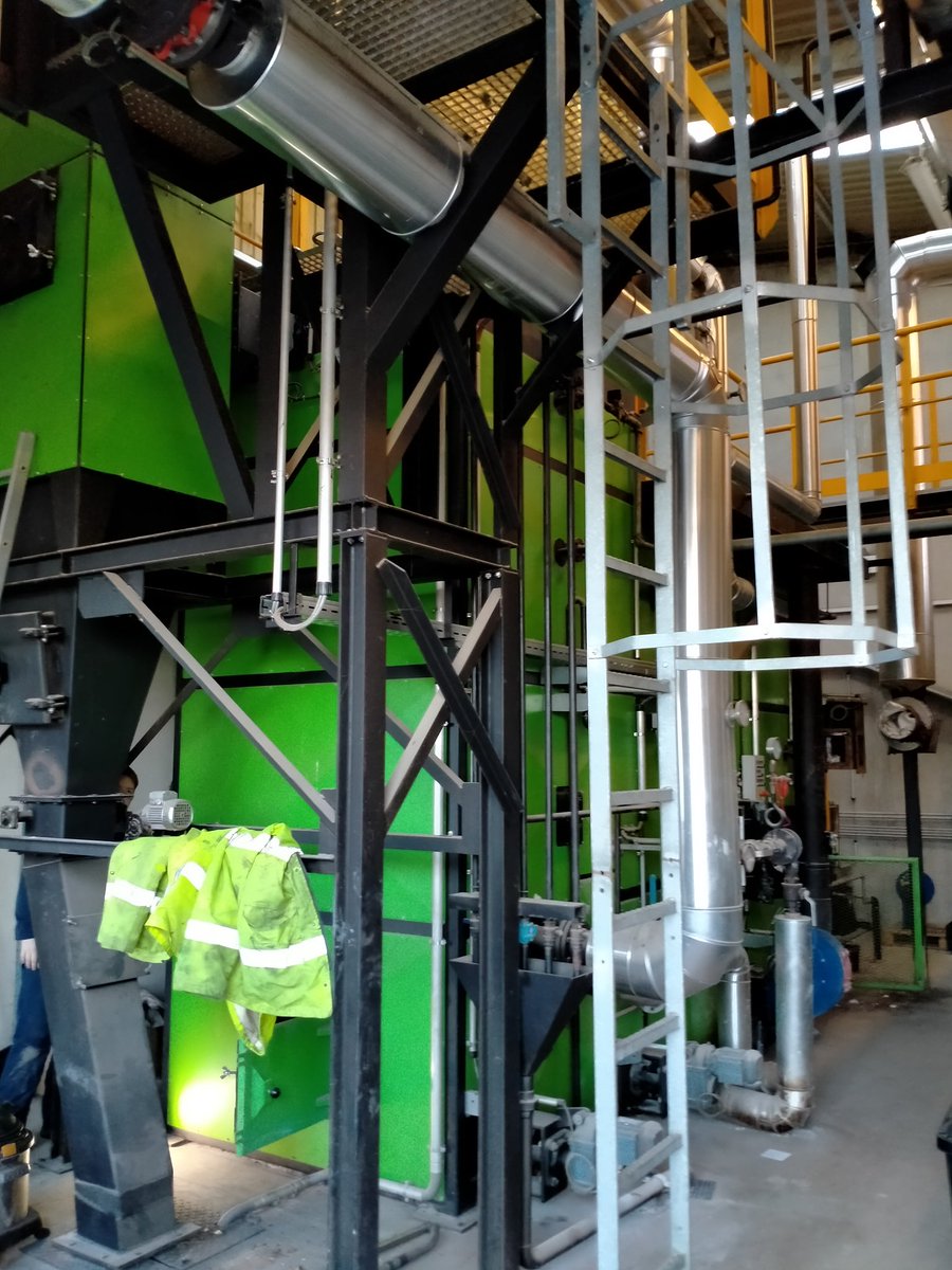 KeithMarchant's tweet photo. This weeks work for two of our engineers, Conor &amp; Keith, bringing a 1Mw Urbas boiler back on stream in Belfast, after a combustion chamber rebuild.
The 12 year old boiler has been inadequately maintained, the photos show the condition of the O2 sensor and the Resi-gas fan. https://t.co/jgFoKcM6lw