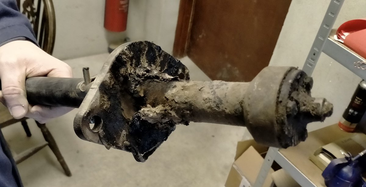 KeithMarchant's tweet photo. This weeks work for two of our engineers, Conor &amp; Keith, bringing a 1Mw Urbas boiler back on stream in Belfast, after a combustion chamber rebuild.
The 12 year old boiler has been inadequately maintained, the photos show the condition of the O2 sensor and the Resi-gas fan. https://t.co/jgFoKcM6lw