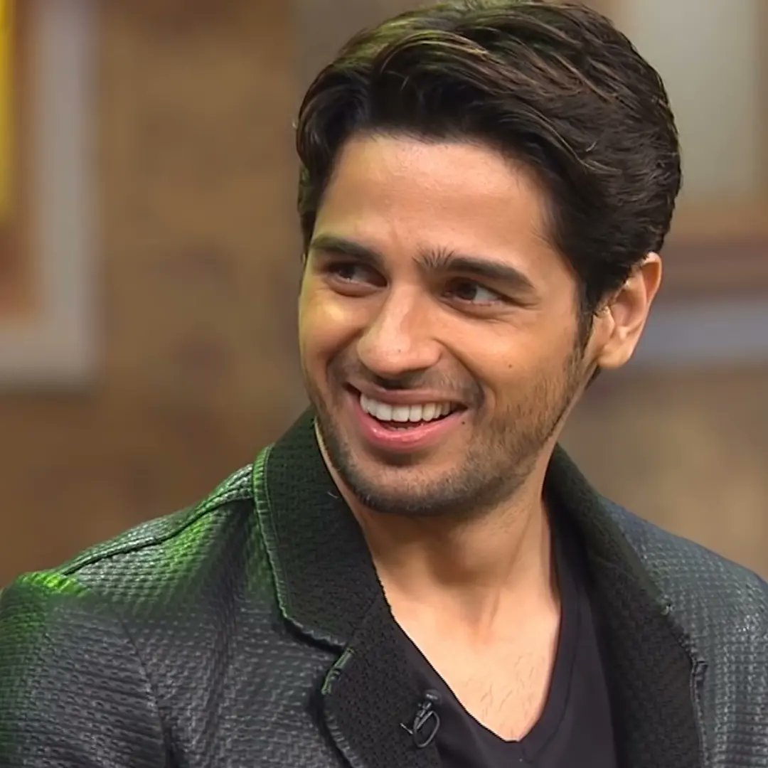 Sidmalhotra34fc's tweet photo. He is the cutestttt of all😍✨
@SidMalhotra @Team_SidharthM 
😍😍✨✨✨
#siddharth #SidharthMalhotra #siddy #sidfit #sidsquad #SidSa  #sidsquadforever https://t.co/KFXRtpRB7l