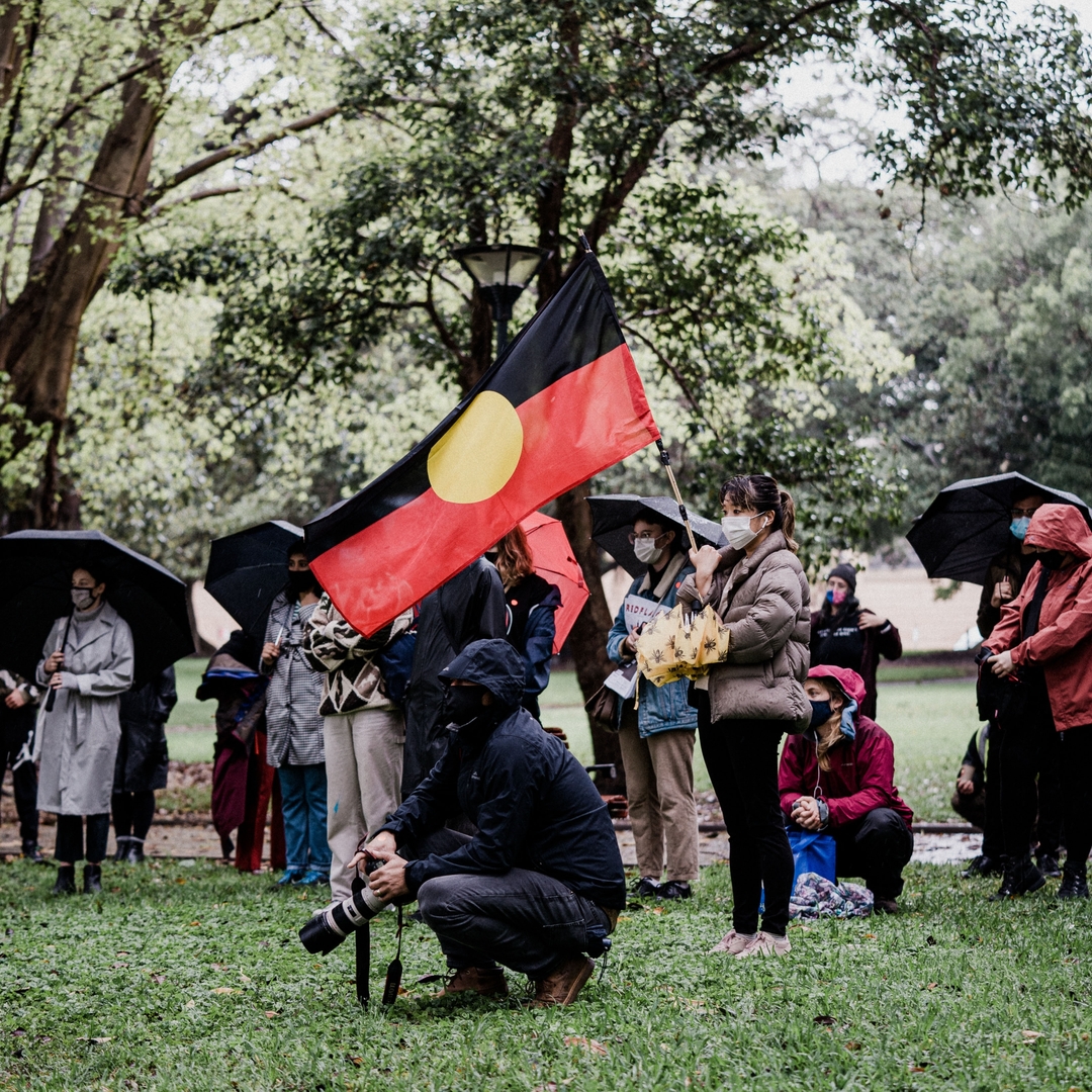 SGAust's tweet photo. We're joining the celebrations of the Aboriginal flag now being freely available for Australians to use following the successful #FreeTheFlag campaign! A significant step towards reconciliation &amp; building a holistic future.
​
📷 : Luke Currie-Richardson https://t.co/1lKeZOID5M https://t.co/awNxl9vLdC