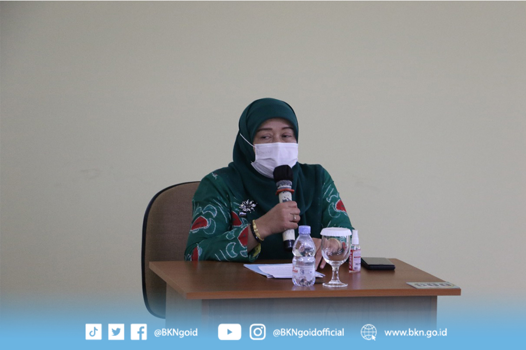BKNgoid's tweet photo. SIASN adl sistem yg mengintegrasikan data ASN scr nasional meliputi seluruh Instansi Pemerintah Pusat dan Instansi Pemerintah Daerah serta bertujuan untuk memperbaiki kualitas data ASN, khususnya yg menyangkut layanan manajemen kepegawaian.

Selengkapnya: https://t.co/n2Ekvfkhdq https://t.co/conbjY0CB8