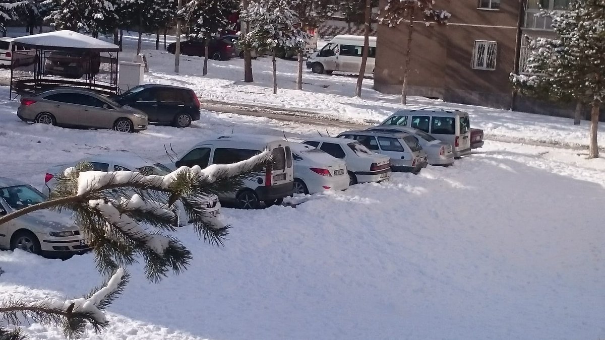 Şuan Kayseri kar altında.
Bence yinede imamoğlunun suçu 😃

#imamoğluistifa  #BoeylesiniHicGoermemistik 

(Trol olma insan ol)