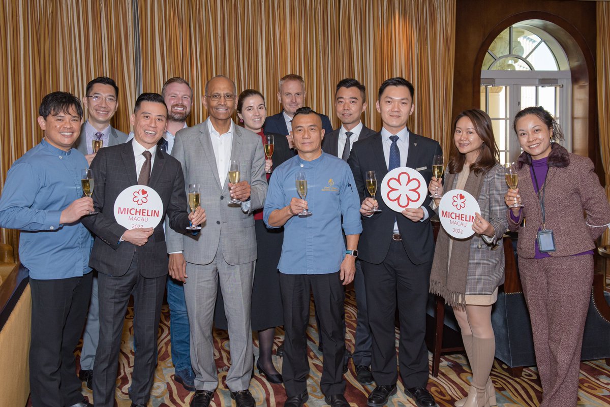 We are thrilled that #ZiYatHeen has garnered its 13th consecutive Michelin 🌟 recognition at the Michelin Guide Hong Kong Macau 2022. Congrats to Chef Charles Cheung, Restaurant Dir. David Wong and the team at Zi Yat Heen! Thanks to all our guests for your support!

#FourSeasons