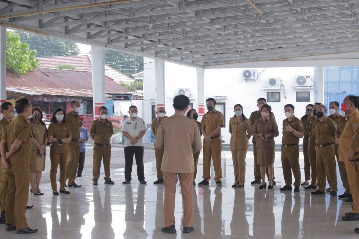 audypangemanan's tweet photo. Proses setiap orang beda.
Ada yang cepat. Ada yang lambat.
.
Jika lambat,
Segera lihat keatas 
Supaya tetap semangat.
.
Jika cepat,
Segera tundukkan kepala.
Melihat kebawah,
Supaya lebih peduli.
.
Apapun itu, Tuhan sudah menentukan porsi dan rejeki.
Kerja keras, jalani, berbagi ! https://t.co/yNwKeOZruT