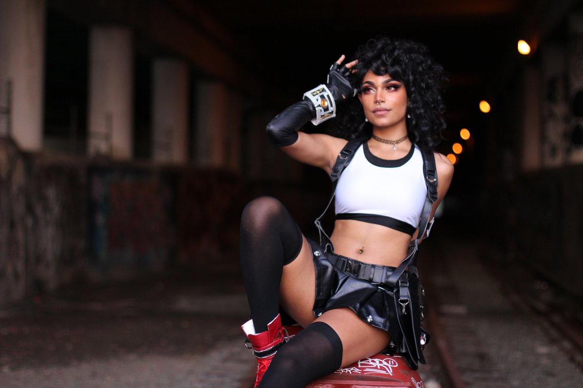 itsbunniblack's tweet photo. Okay so im probably gonna ask this a bunch of times but RT this if you are a black cosplayer with less than 10k followers. Im building a list for February inspired by @stellaranebula. If you QRT with pics ill use those! Otherwise ill snoop and pick myself :) pic for attention https://t.co/c0wPZGshLi
