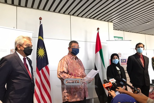 beritartm's tweet photo. 25 Jan - Malaysia terima 500,000 dos vaksin COVID-19, Sinopharm sumbangan Kerajaan Emiriah Arab Bersatu (UAE) hari ini. https://t.co/LX9HgBOT0R