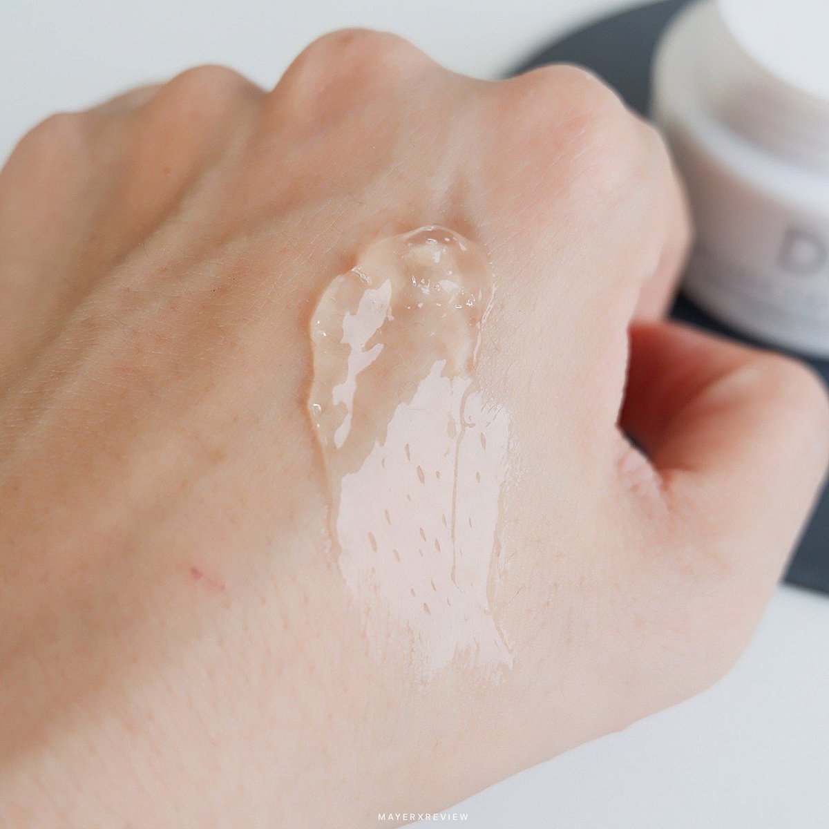 memayerr's tweet image. กระปุกเล็กหมดไปกระปุกใหญ่ไม่มาได้ไงเนอะ ☺️ Dii Collagen Time Reversal ครีมคอลลาเจนเนื้อเจลลี่ที่เมย์ติดหนักมาก ทาทุกคืนเลย ให้ความชุ่มชื้นผิวดีมากๆ ผิวฟูขึ้นดูอิ่มน้ำ ผิวแพ้ง่ายแบบเมย์ใช้ได้ไม่มีแพ้ ปลื้ม ฉันรักแบรนด์นี้ 🥰 #Diiclassyskin #ใช้ดีบอกต่อ #DiiNista #Diithailandreview