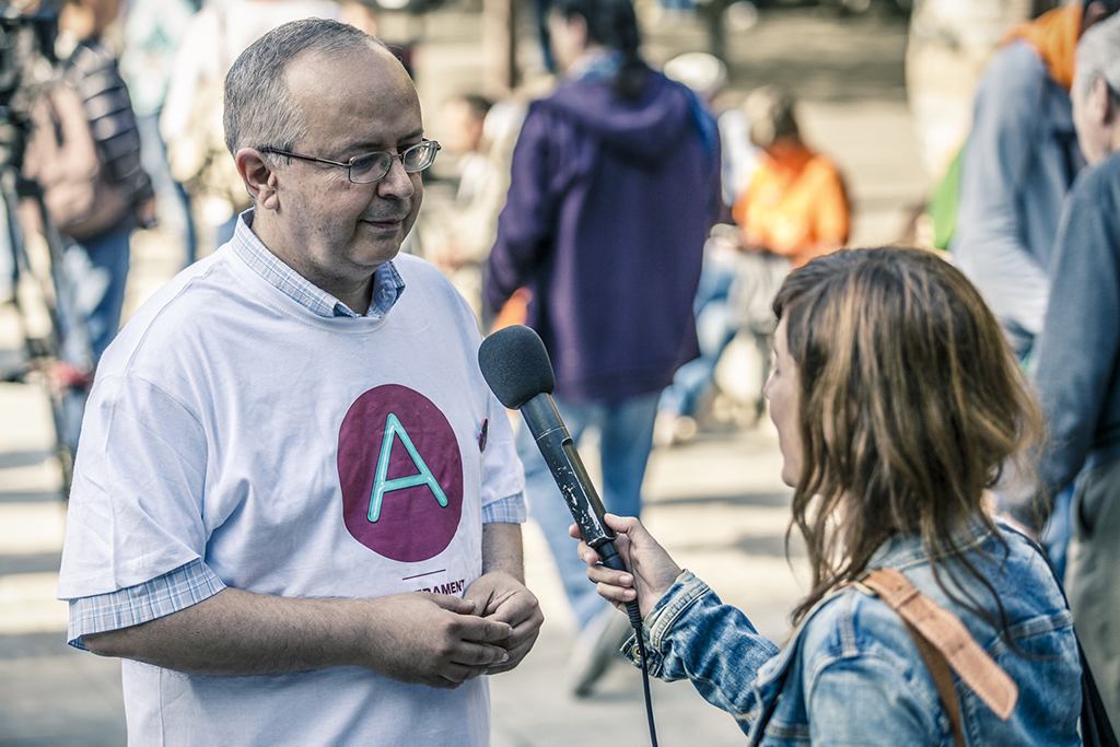 Com parlar de salut mental.
Guies i recomanacions per a mitjans de comunicació, persones, entitats...
salutmental.org/premsa-salut-m…