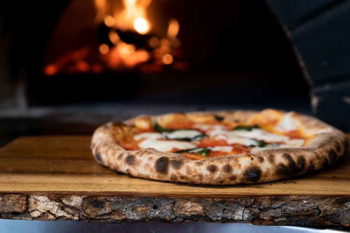 lausanneguide's tweet image. From classic Neapolitan to greasy American, we’ve got you covered with a roundup of the best pizza in Lausanne🍕
thelausanneguide.com/the-best-pizza…