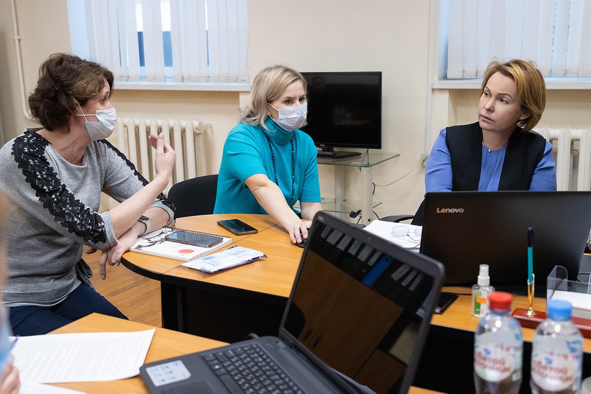 Вчера вместе с представителями территориальных психолого-медико-педагогических комиссий (#ТПМПК) провела рабочее совещание, темой которого стало обеспечение специальных условий детям с #ОВЗ в образовательных организациях.

spbdeti.org/news/kto-neset…
#ДетисОВЗ