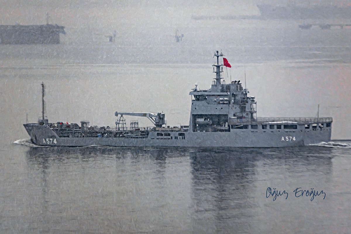 OguzEroguz1's tweet photo. 📣BRAND NEW!
#TurkishNavy's new logistic support ship #TCGGüngörDurmuş #A574 https://t.co/BLudz6D4MB