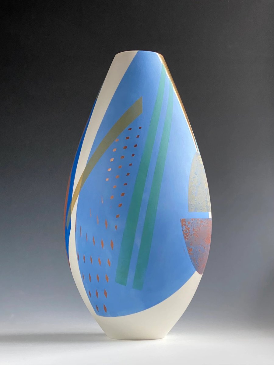 blackmoregalery's tweet photo. NEW IN THE GALLERY!

Tony Laverick (b.1961)
‘Thrown Porcelain Vessel’
43cm (H) x 22cm (W)

#tonylaverick #porcelain #vessel #handthrownpottery #blackmoregallery #lymm #cheshire #ceramic #ceramics #pottery #studiopottery  #design #homedecor #interiordesign #interiordecor https://t.co/ZwkwpNDzmG