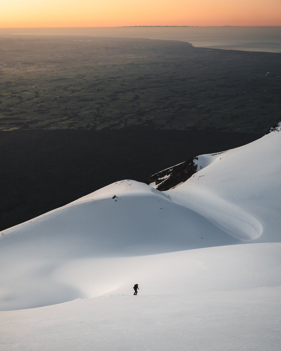 Gn friends
A massive Thank you to everyone for the support on my first collection. It really means a lot. 
A little reminder that 10% of all sales will always be donated to the mental health foundation ✨ 
Here’s image #1 from my collection “Fire and ice”
opensea.io/collection/adv…