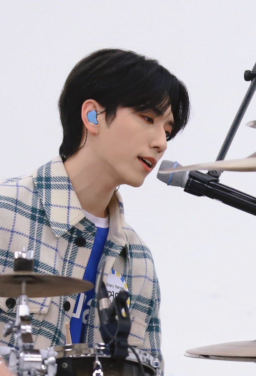 Hello! This account was made to post daily photos of Xdinary Heroes' drummer and leader, Gun-il! 🐹🥁 retweets and likes would be highly appreciated! Thank you~
#GUNIL #건일 #XdinaryHeroes <a href="/XH_official/">Xdinary Heroes</a>