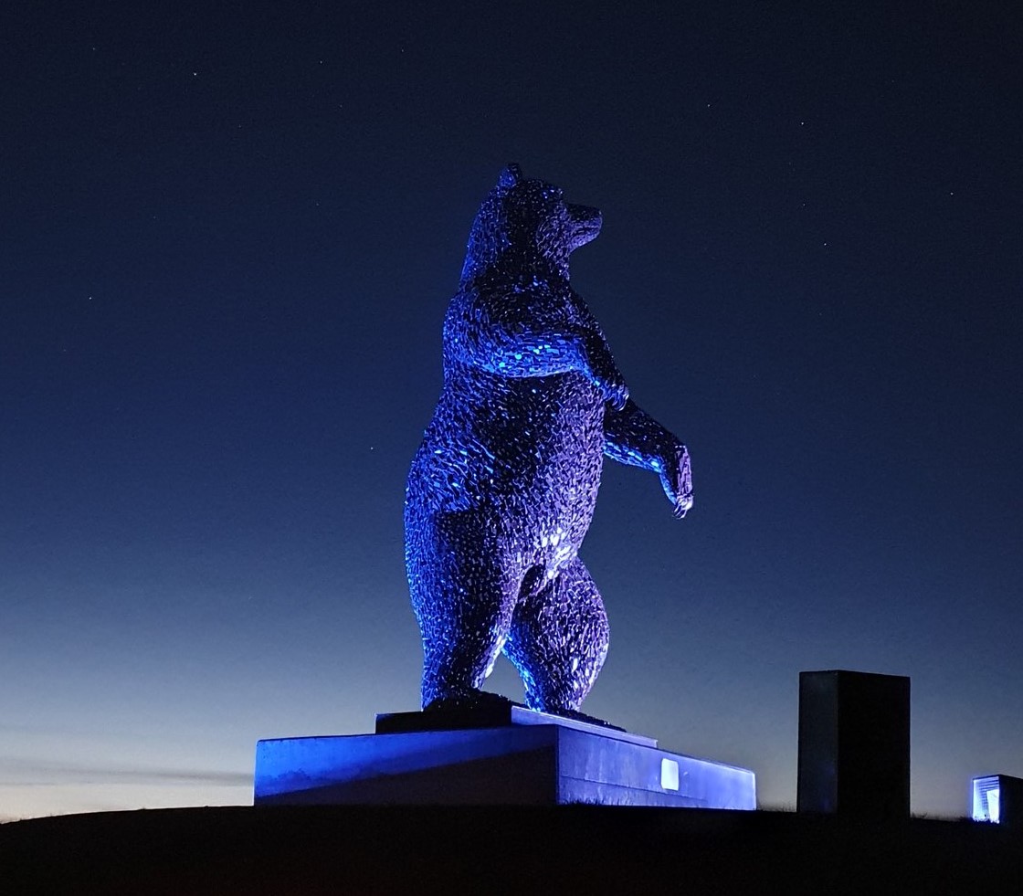 orbit_agency's tweet photo. The #DunBear @Dunbar_Bear  will be lit with blue &amp; white lights this evening to mark #BurnsNight #burnsnight2022  For A’That-“Great love I bear to a’ the fair, Their humble slave, an’ a’ that; But lordly will, I hold it still, A mortal sin to thraw that" @eastloth @ELCouncil https://t.co/74JhdE8ZFi