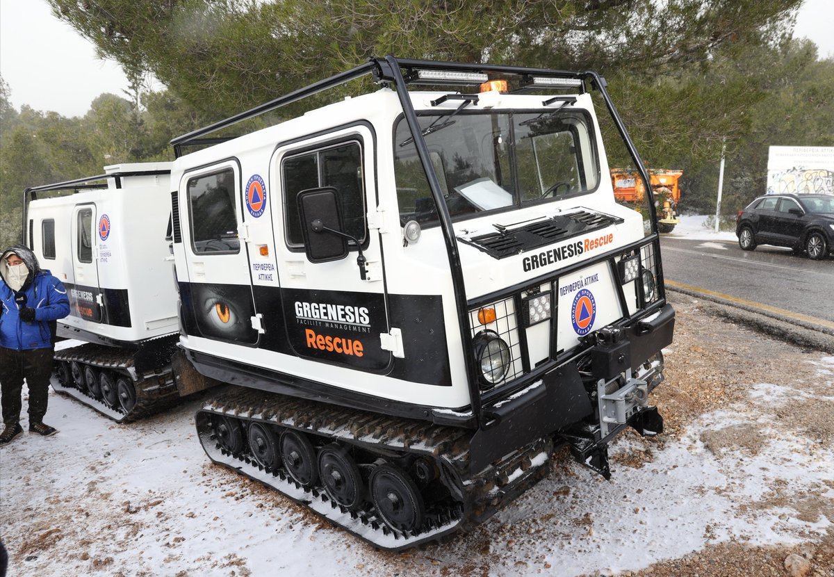 tony_rgps's tweet photo. Ο κ. Πατούλης την ΚΥΡΙΑΚΗ έκανε μια φιέστα για να παρουσιάσει σε δημοσιογράφους τα αξίας 500.000 ευρώ νέα αποκτήματά του που θα αντιμετώπιζαν την «Ελπίδα». 

Αναζητούμε κάποιον που τα είδε να κυκλοφορούν τη Δευτέρα. Δε μπορεί.....

#χιονια #ΑττικηΟδος #Αττικη_Οδος #χιονι https://t.co/V14TdNALB6