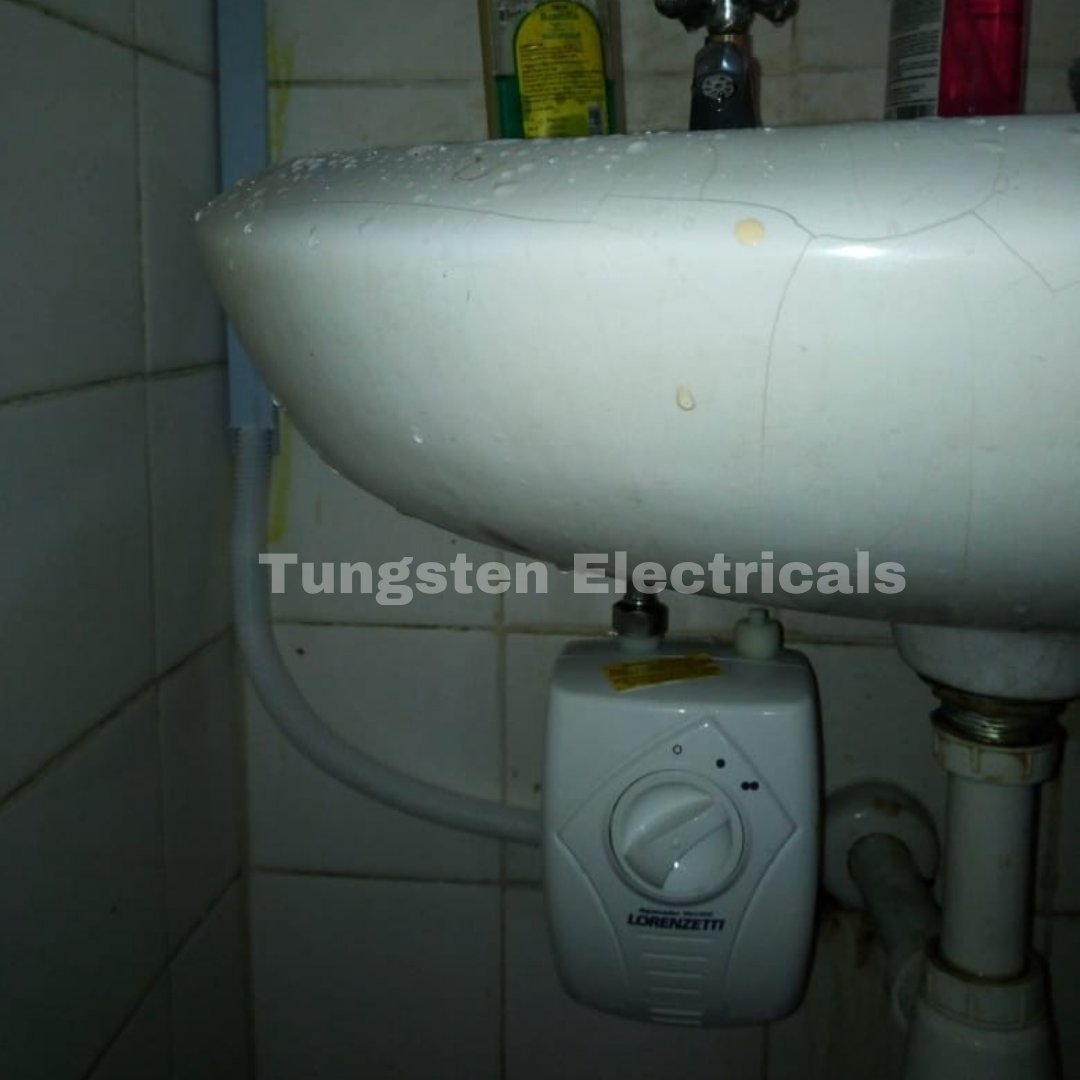 tungstenltd's tweet photo. It's a soft life vibe ๐
Get an undersink instant heater and enjoy instant hot water when need arises ๐
๐ธ Going for ksh 6,500
๐ฑ0110032192 /0110032195
#tungstenelectricals #InstantHeater #hotwater https://t.co/VsXXHqeWVL