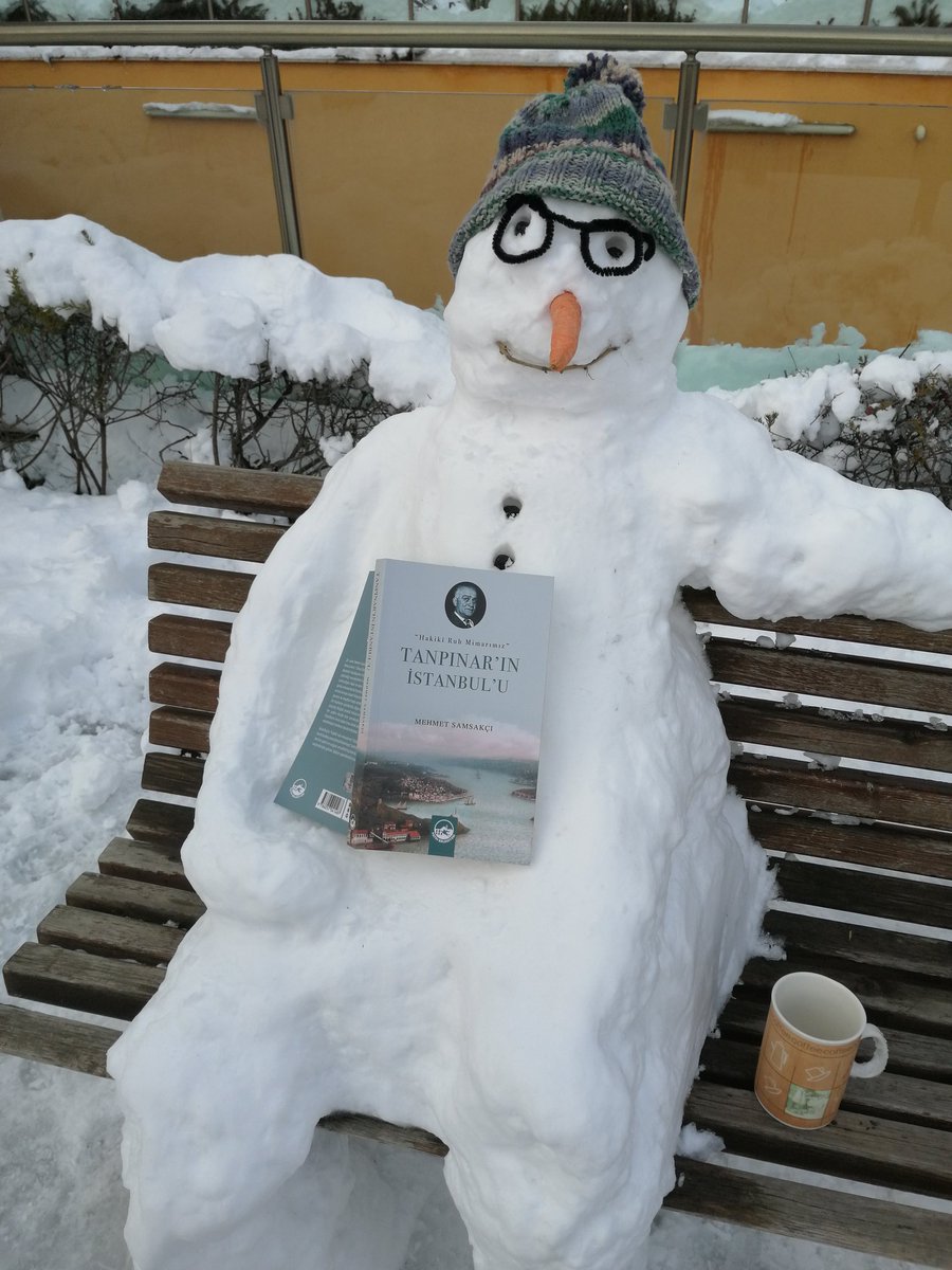 Mehmet Samsakçı'nın kaleme aldığı, <a href="/FatihBelediye/">Fatih Belediyesi</a> tarafından neşredilen "Tanpınar'ın İstanbul'u" benim bile içimi ısıttı:) der kardankişi:))